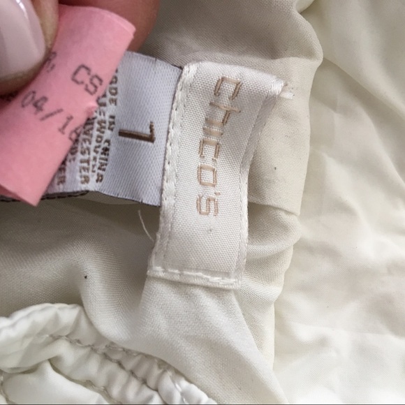 Chico’s Sweater Jacket White Full Zip Size 1 - Picture 6 of 6